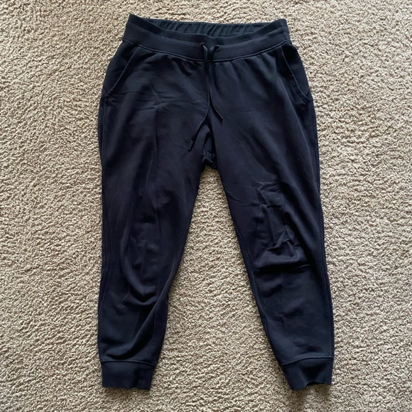 lululemon athletica Pants - LULULEMON black size 12 scuba joggers